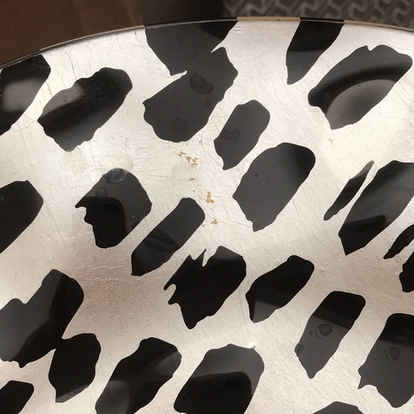 14” Display Plate in Animal Print. Wavy. - Picture 5 of 5